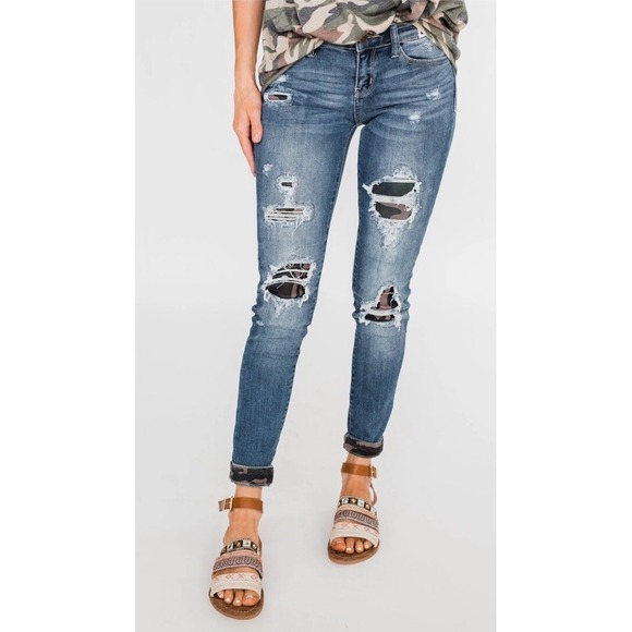 Judy Blue Denim - Judy Blue Jeans Women's Peek A Camo Patch Distressed Size 5